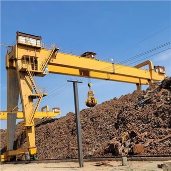 Gru a cavalletto a doppia trave