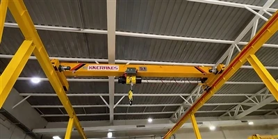 Progetto di gru a ponte autoportante 5T per un cliente industriale del Camerun